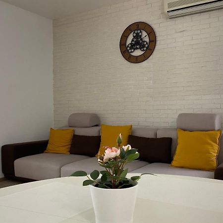 Sunny Deluxe Apartment Cosmopolis Stefanestii de Jos Exteriér fotografie