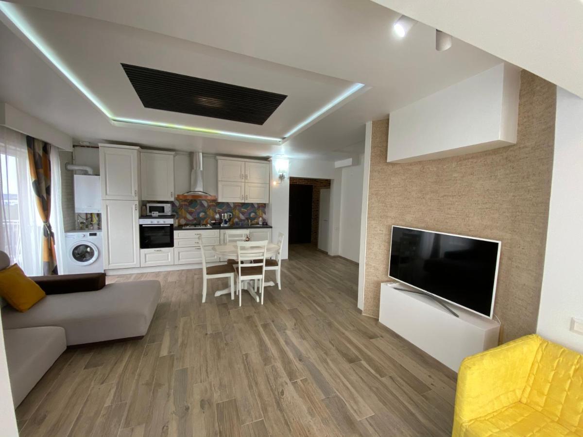 Sunny Deluxe Apartment Cosmopolis Stefanestii de Jos Exteriér fotografie