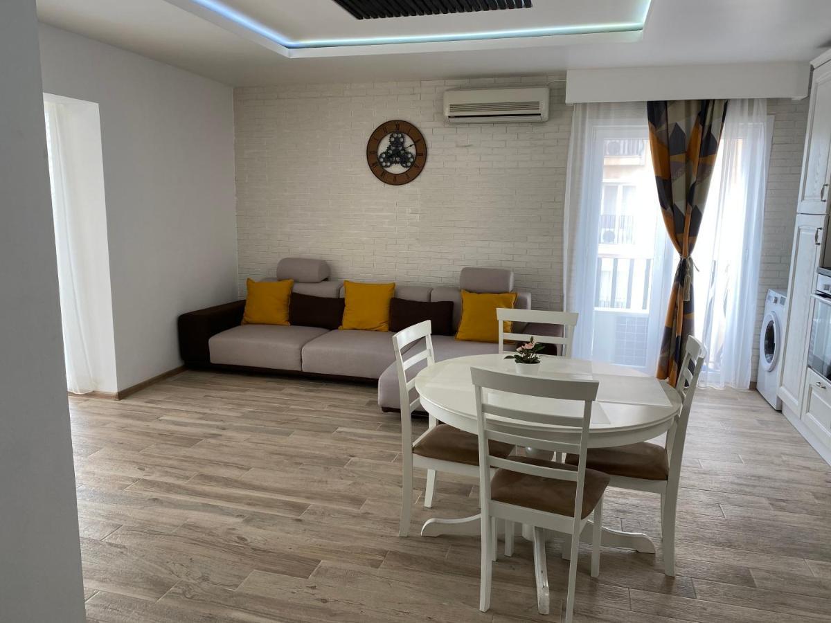 Sunny Deluxe Apartment Cosmopolis Stefanestii de Jos Exteriér fotografie